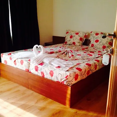 Casa de hóspedes Natali 2*