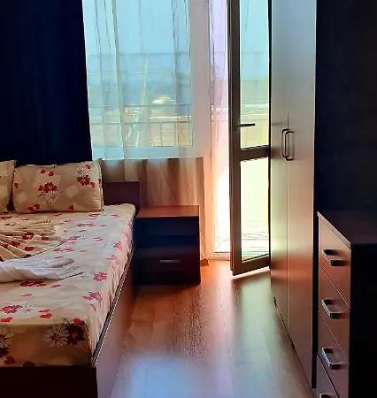 Natali 2* Πριμόρσκο