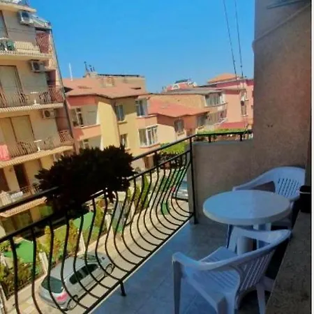 Natali 2* Πριμόρσκο