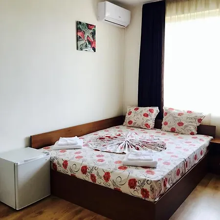 Natali 2* Πριμόρσκο