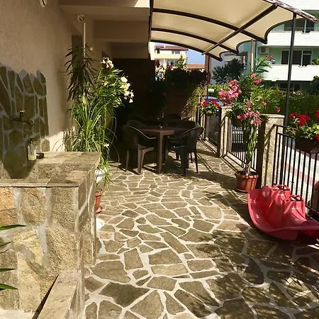 натали 2* Приморско