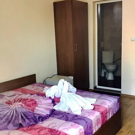 натали Къща за гости